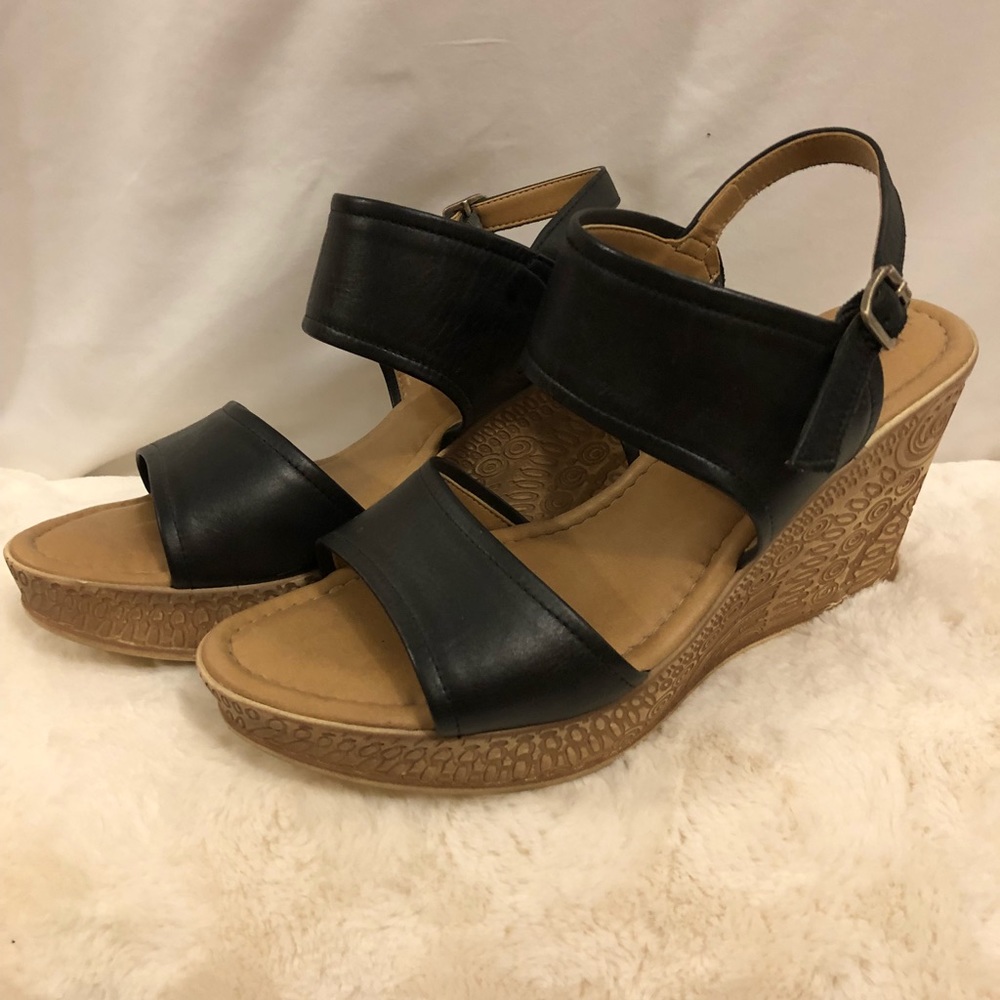 Bella Vita Black Wedge Sandals